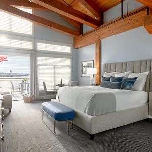 Superior King Room Balcony